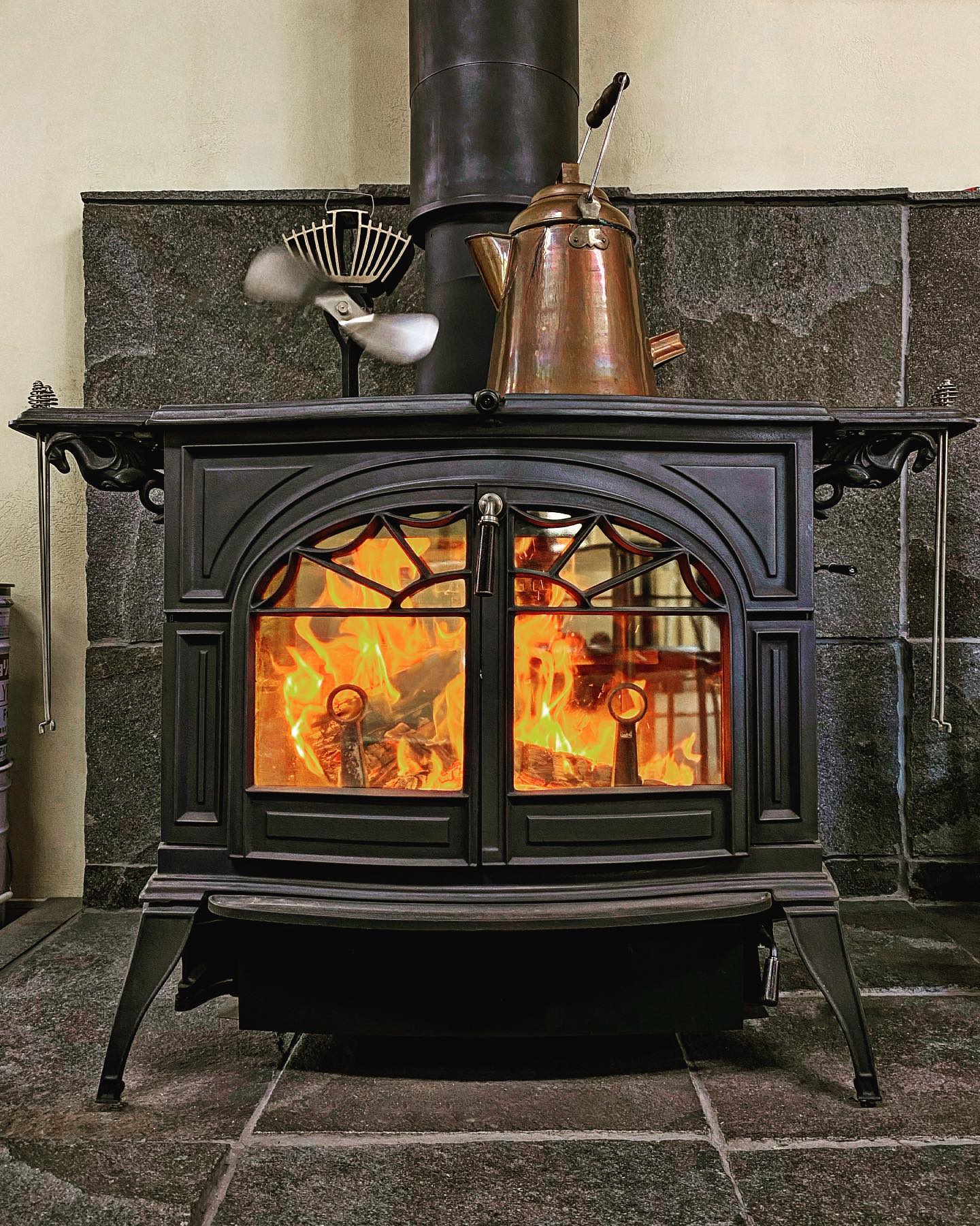Vermont Castings Defiant Wood-Burning Stove